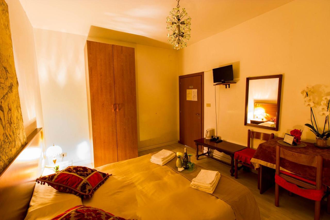Rainbow Guest house Venice